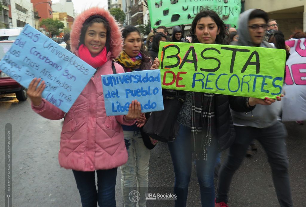 MARCHA UNIVERSITARIA06
