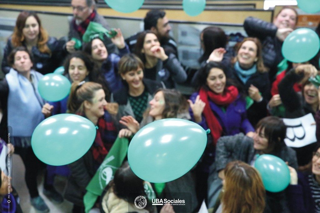 PAÑUELOS (22) PAÑUELOS (22)