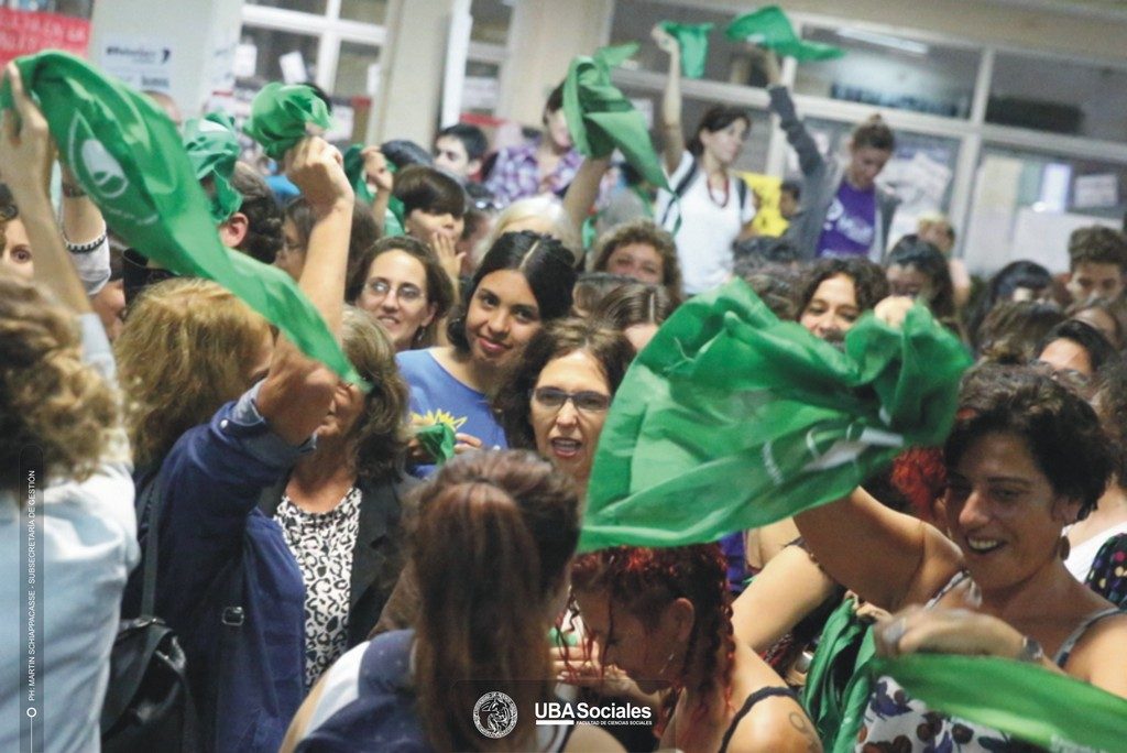 PAÑUELOS (24) PAÑUELOS (24)