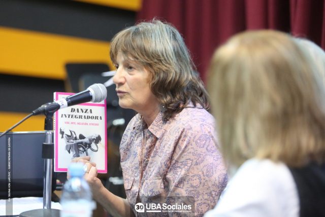PRESENTA LIBRO (17) PRESENTA LIBRO (17)