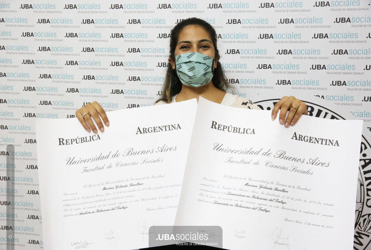 210422.entrega diploms21 210422.entrega diploms21