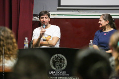 251024-Maestria-en-periodismo-clase-con-Jairo-Straccia-C-08